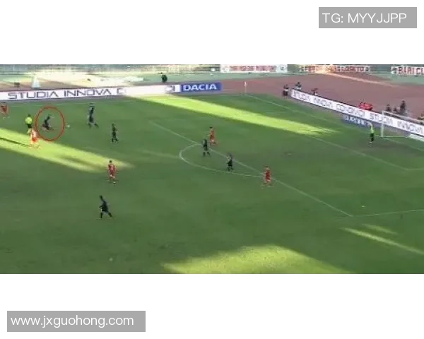 西安足球队中路突破战术革新探讨与未来发展展望